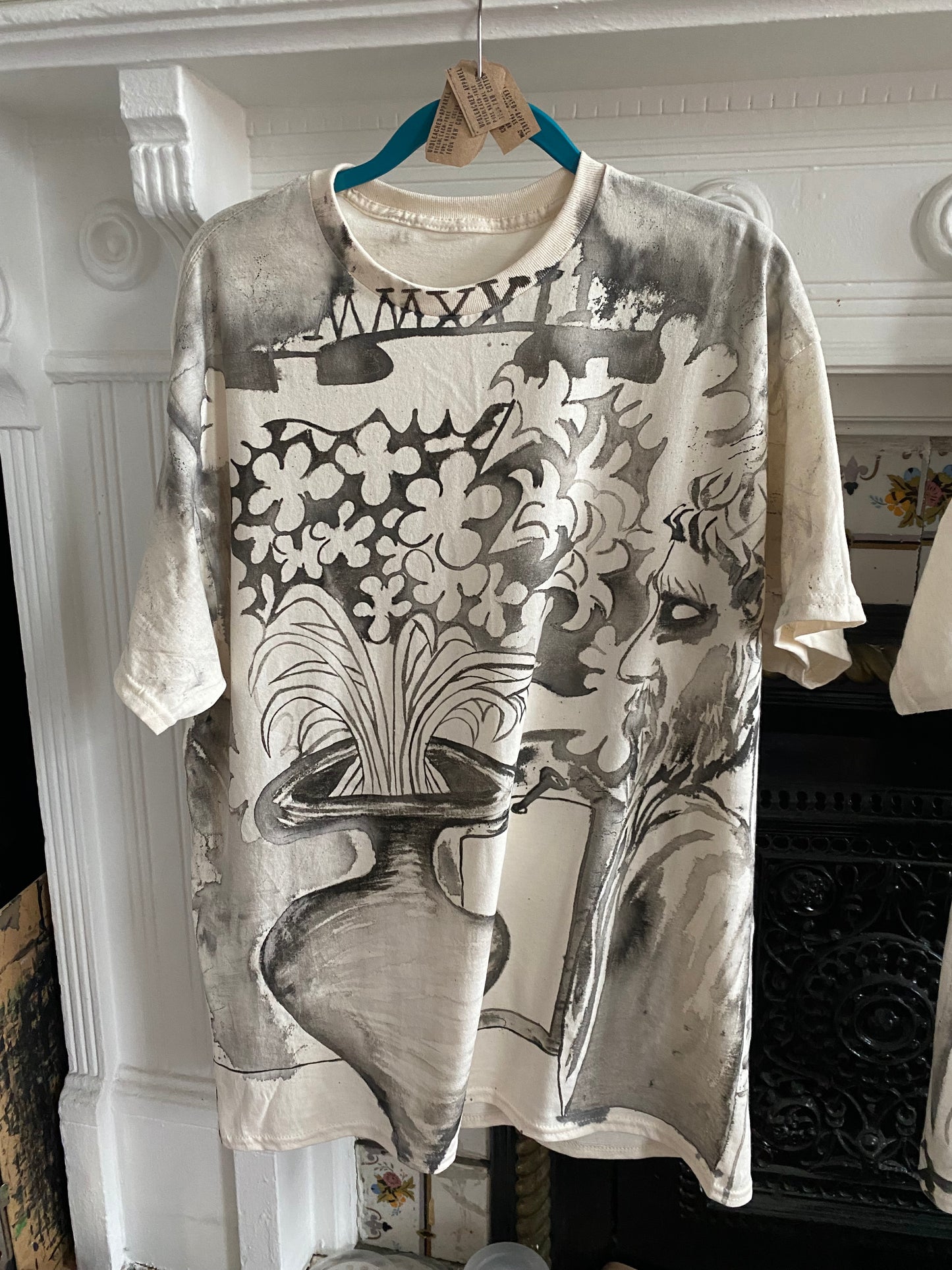 Bust Dreamscape with Flowers and Frame (Size XL)